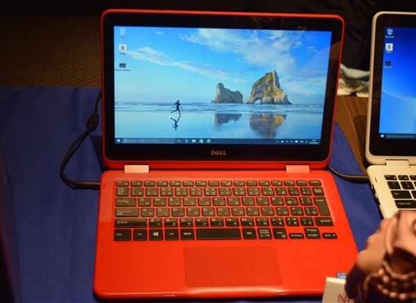 New Inspiron 11 3000シリーズ 2-in-1 正面